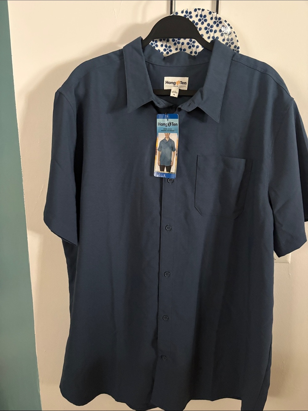 NWT Mens HANG TEN casual front button shirt